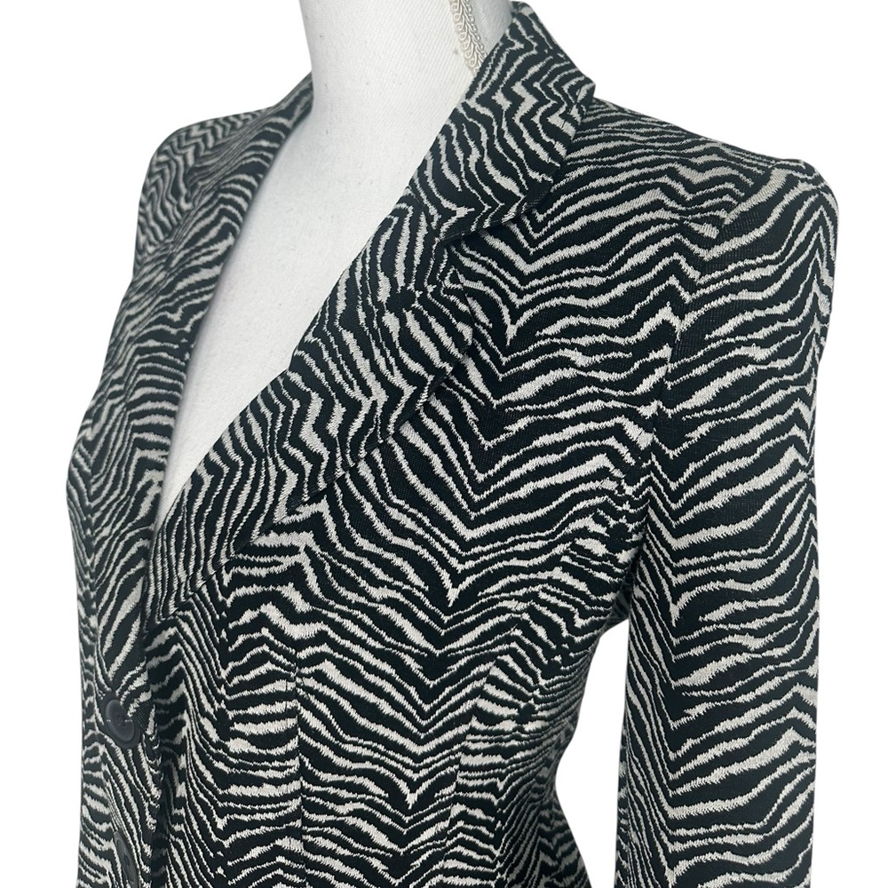 ARMANI COLLEZIONI / Black & White Zebra Strip Sweater Blazer / Size - Picture 7 of 16